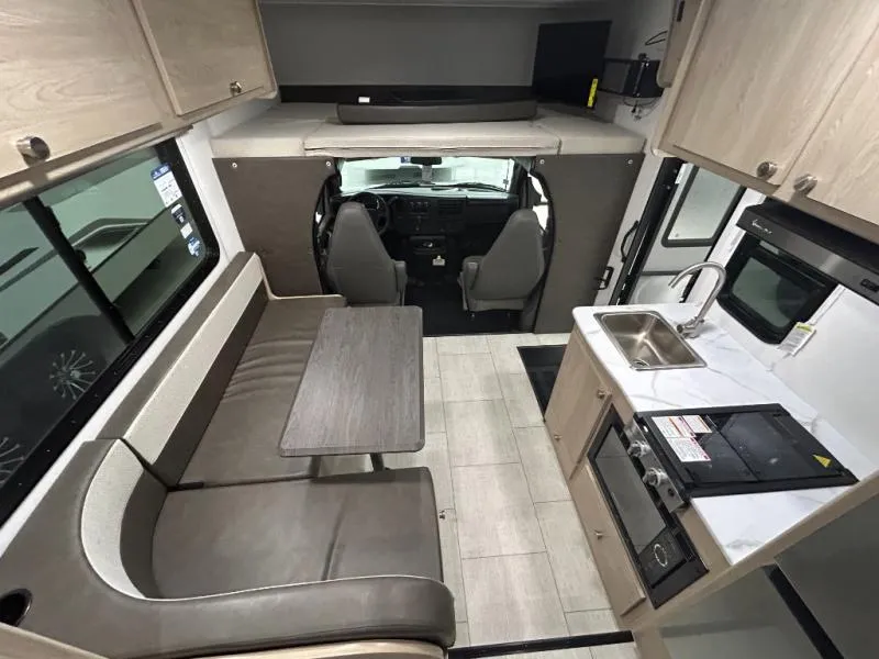 2027 Coachmen Leprechaun 210QSS CHEVY 3500 - Photo 3