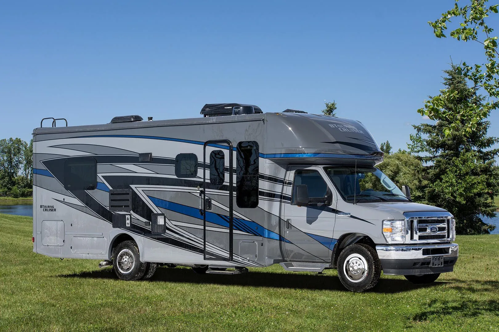 Gulf Stream BTouring Cruiser 5270 exterior