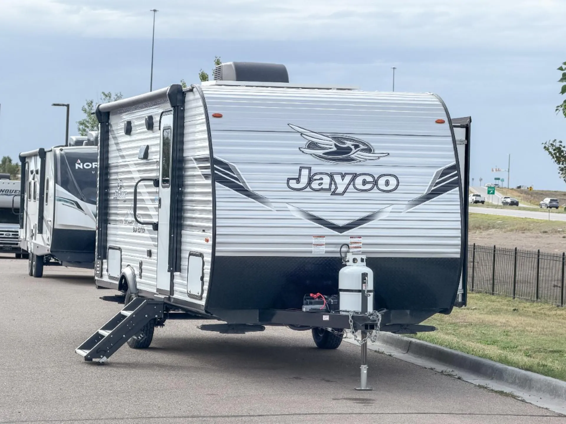 2025 Jayco Jay Flight SLX 197MBW - Photo 2