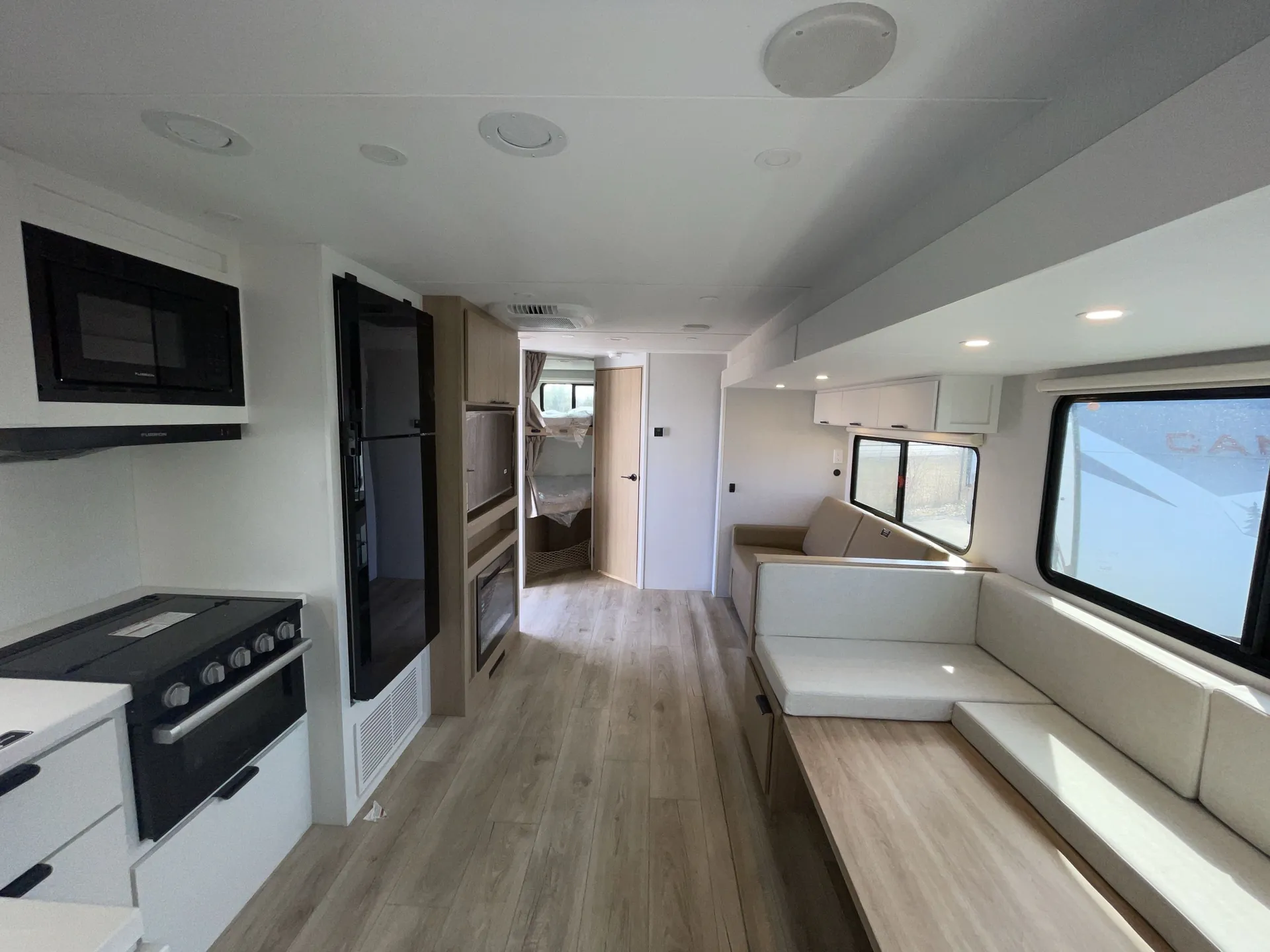 2026 Winnebago Thrive 28BHS — living area main