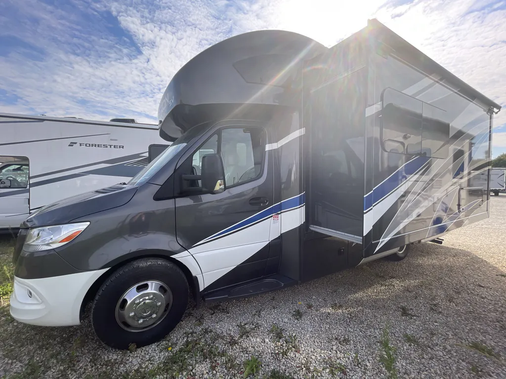 2023 Thor Motor Coach Tiburon 24FB, Photos photo 4