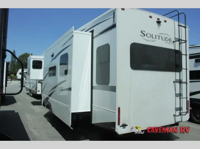 2025 Grand Design Solitude 370DV - Photo 4
