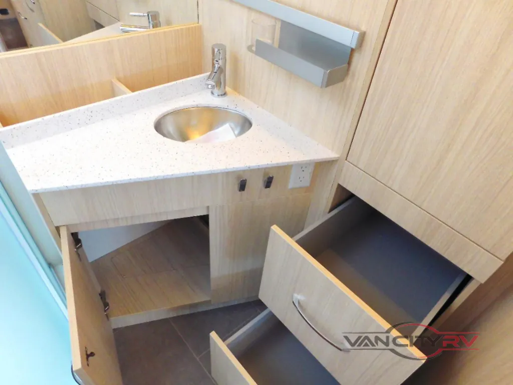 2025 Leisure Travel Wonder W24MBL, Photos photo 44
