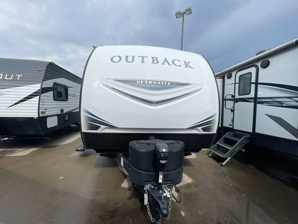 2019 Keystone Outback Ultra-Lite 210URS - Photo 3