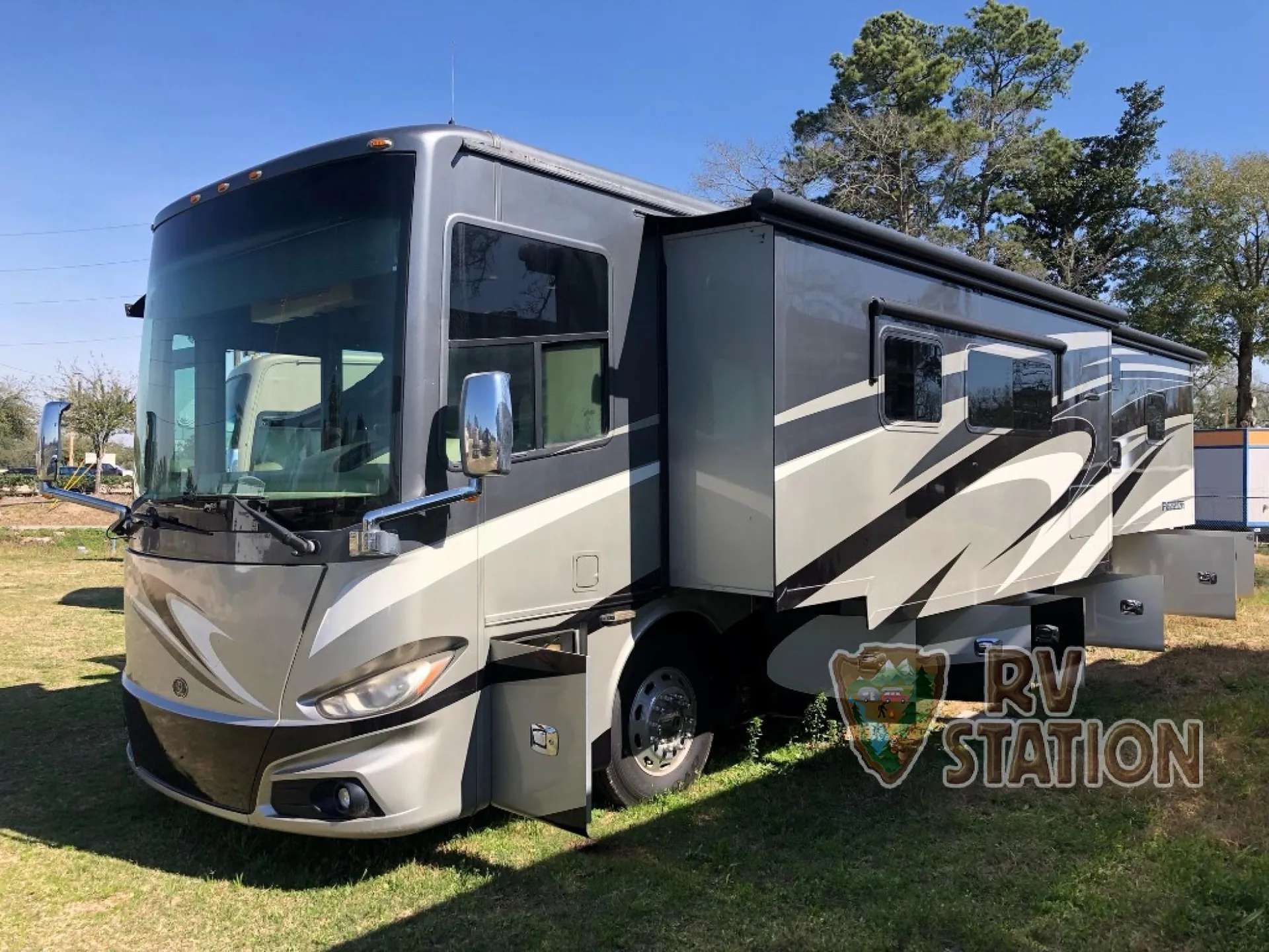2018 Tiffin Phaeton 40 QKH - Photo 2