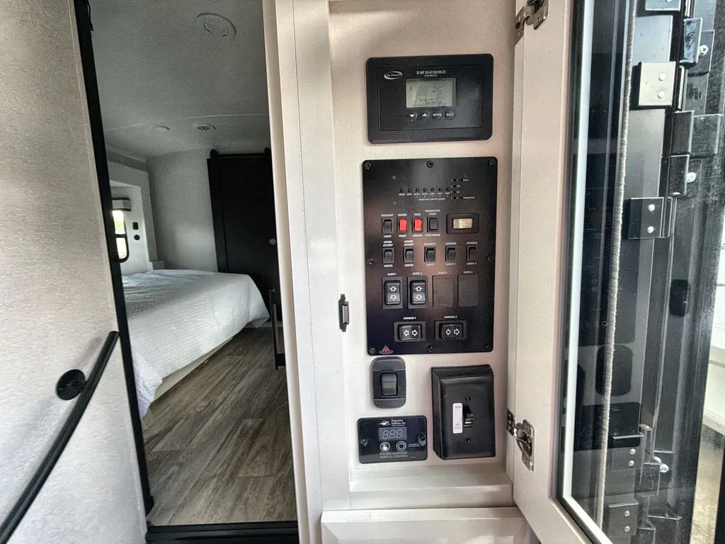 2027 Jayco Pinnacle 36FBTS, Photos photo 22