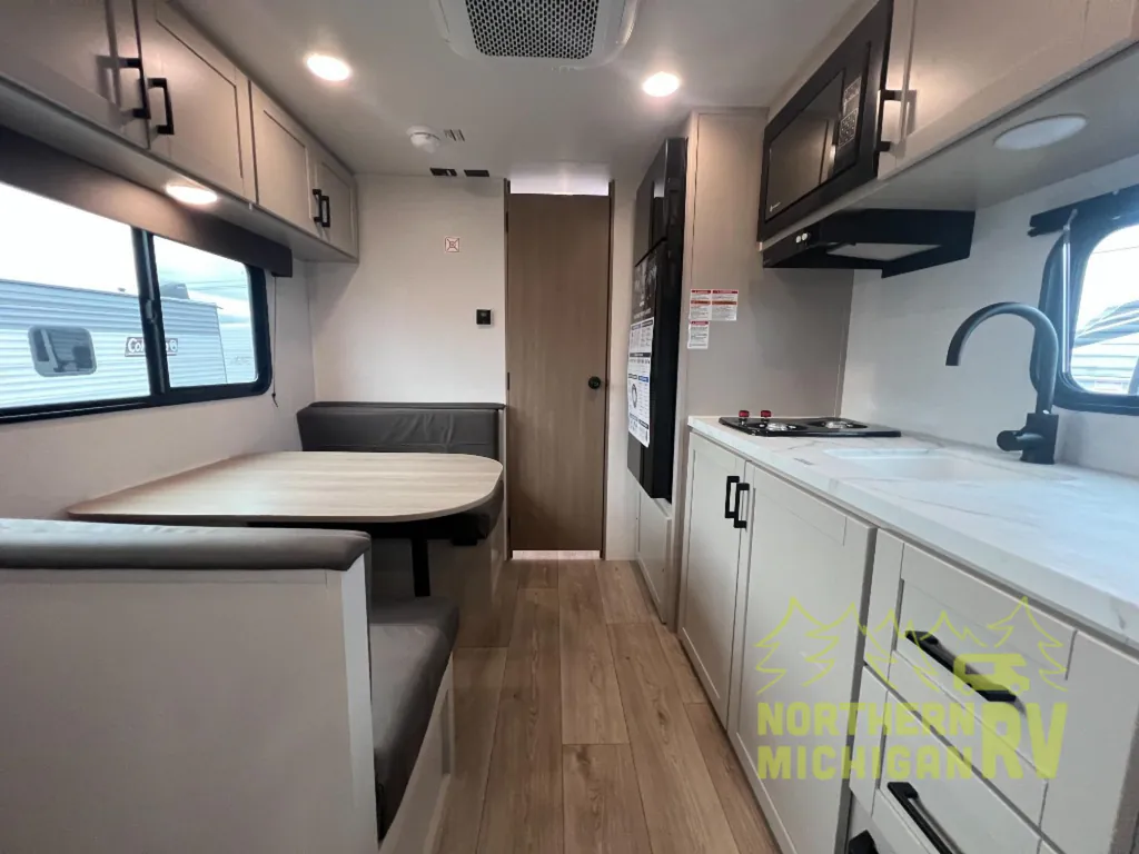 2027 Jayco Jay Flight 175FQ, Photos photo 4