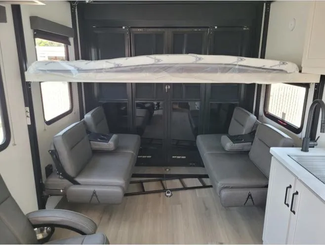 2026 Grand Design Momentum G-Class 21G - Photo 3