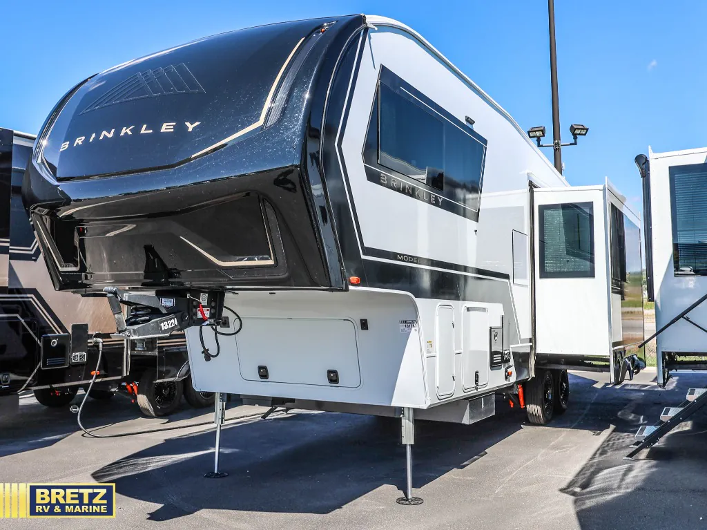 2026 Brinkley Model Z 2810, Photos photo 4