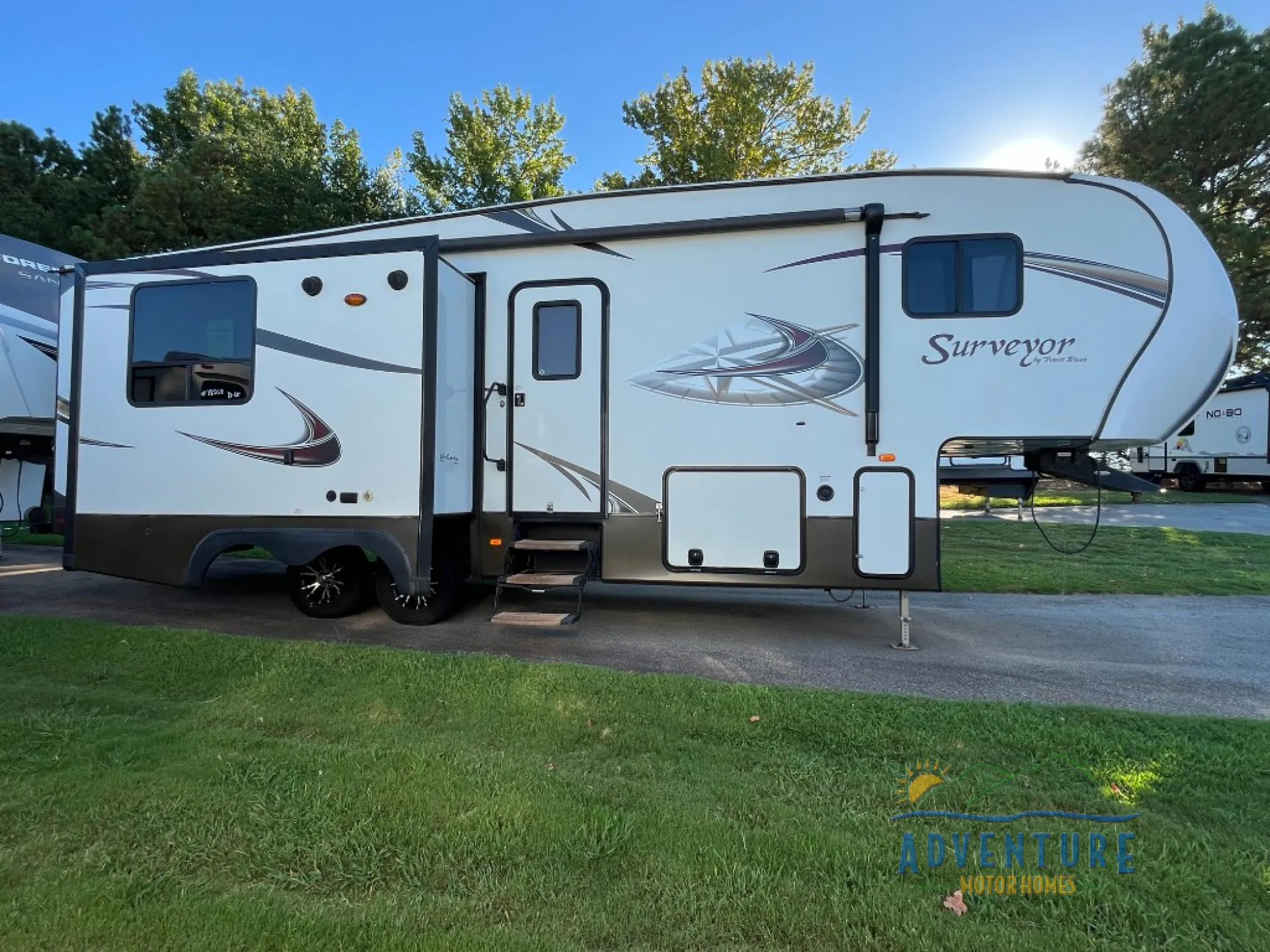 2014 Forest River Surveyor 293RLTS - Photo 4