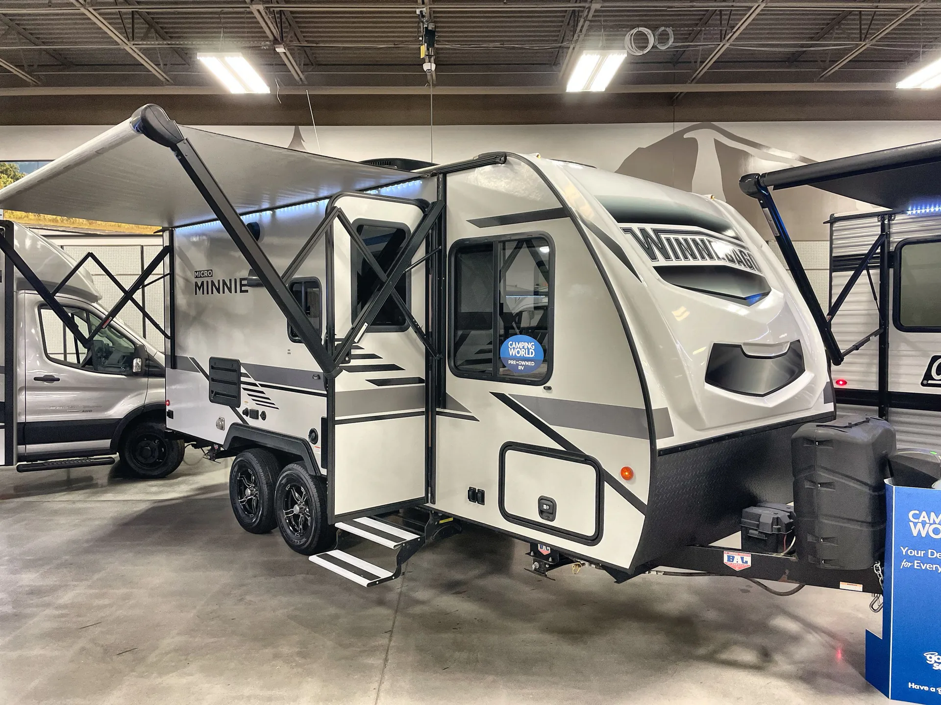 2021 Winnebago Micro Minnie 2100BH - Photo 2