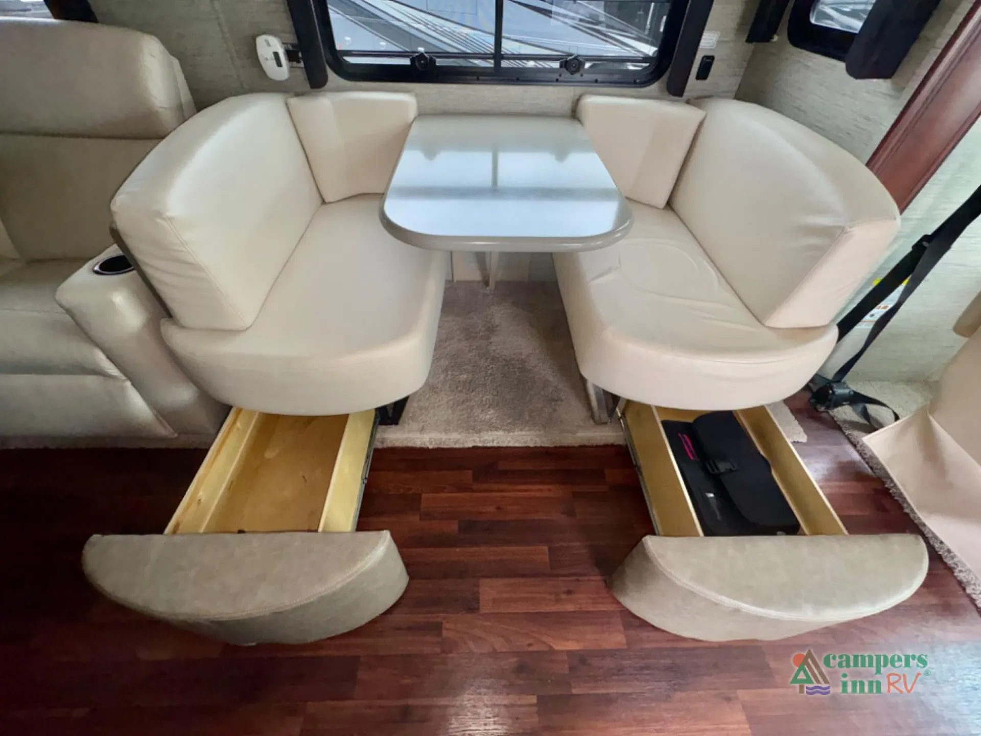 2016 Newmar Bay Star 3401 - Photo 3