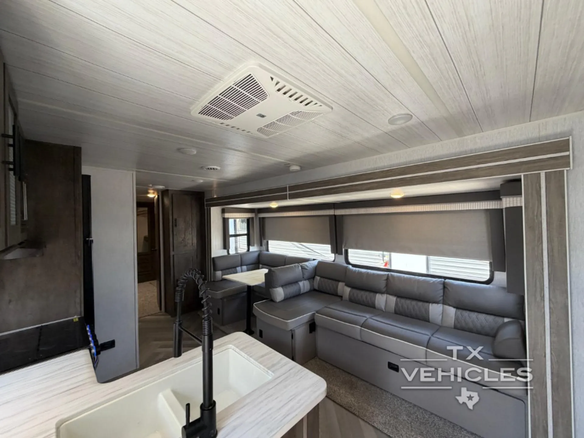 2022 Forest River Salem 31KQBTS - Photo 4