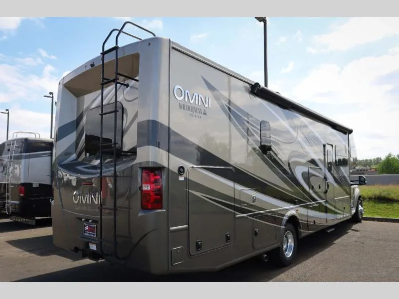 2022 Thor Motor Coach Omni RS36 - Photo 4