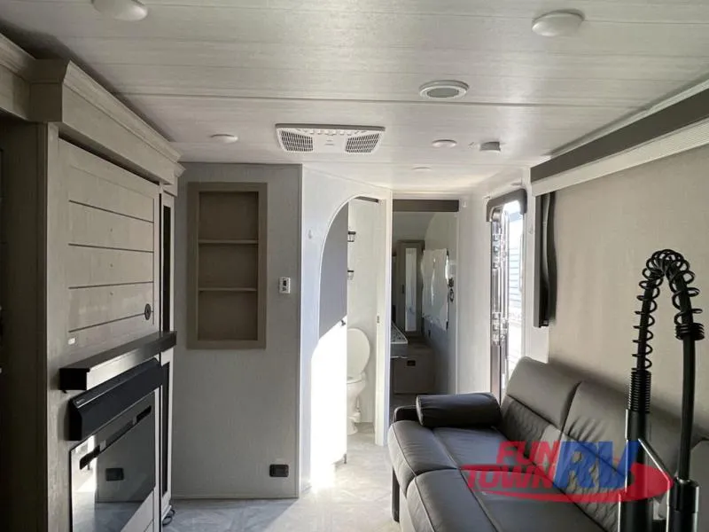 2024 Forest River RV Salem 24VIEWX - Photo 2