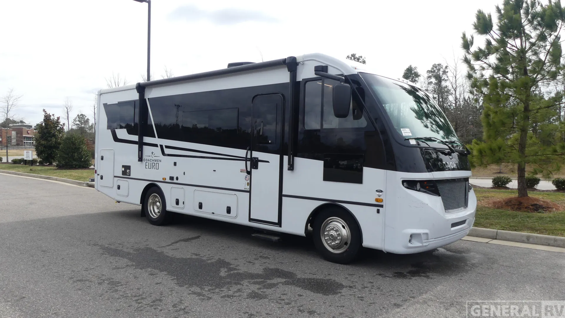 2026 Coachmen Euro 25LE - Photo 2