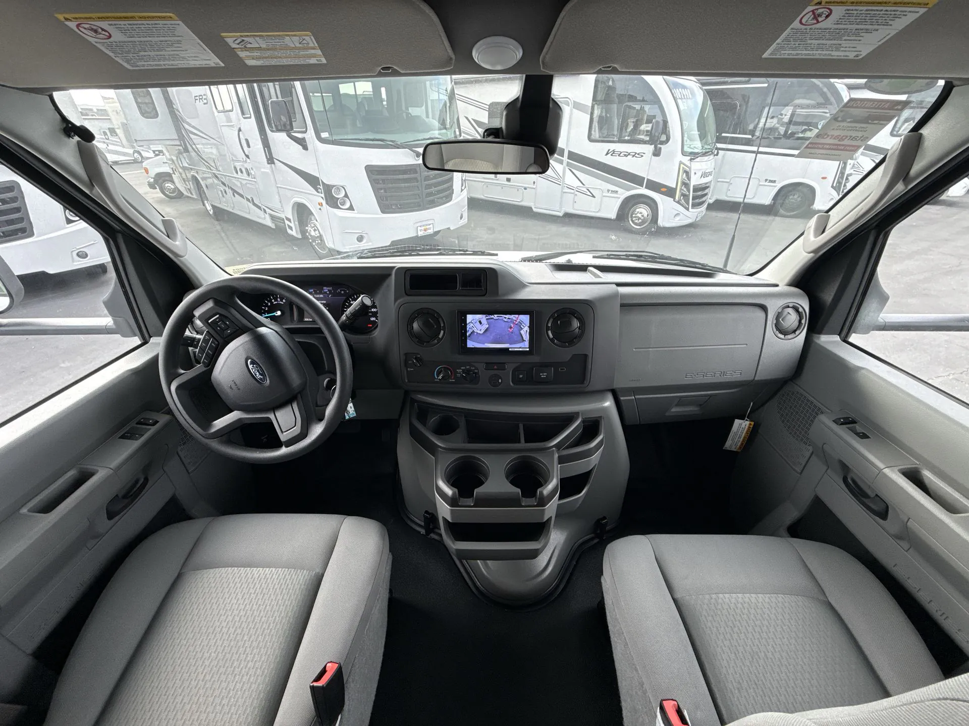 2027 Forest River Sunseeker LE 2850SLE - Photo 3