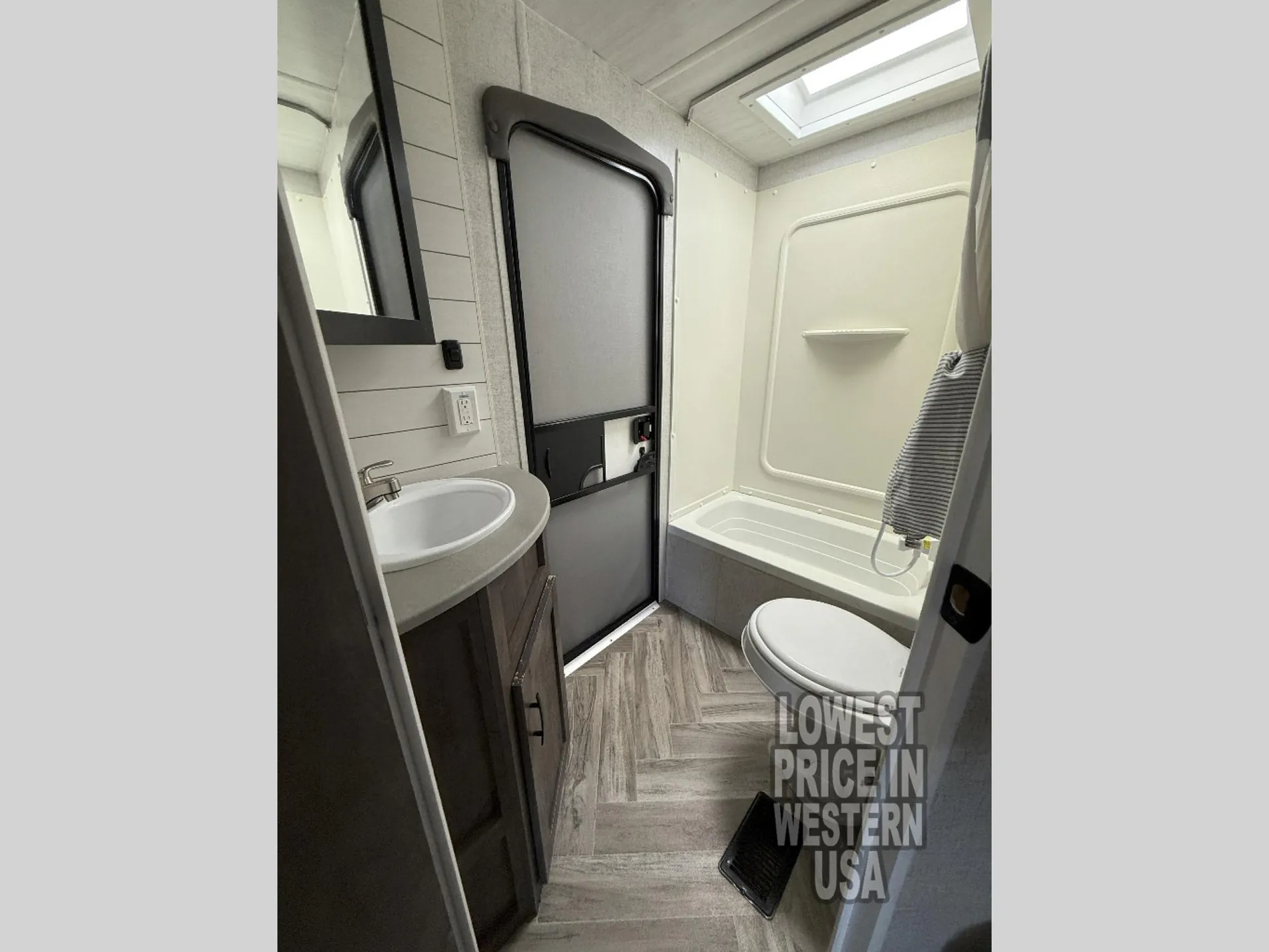 2021 Forest River EVO T2490 - Photo 4