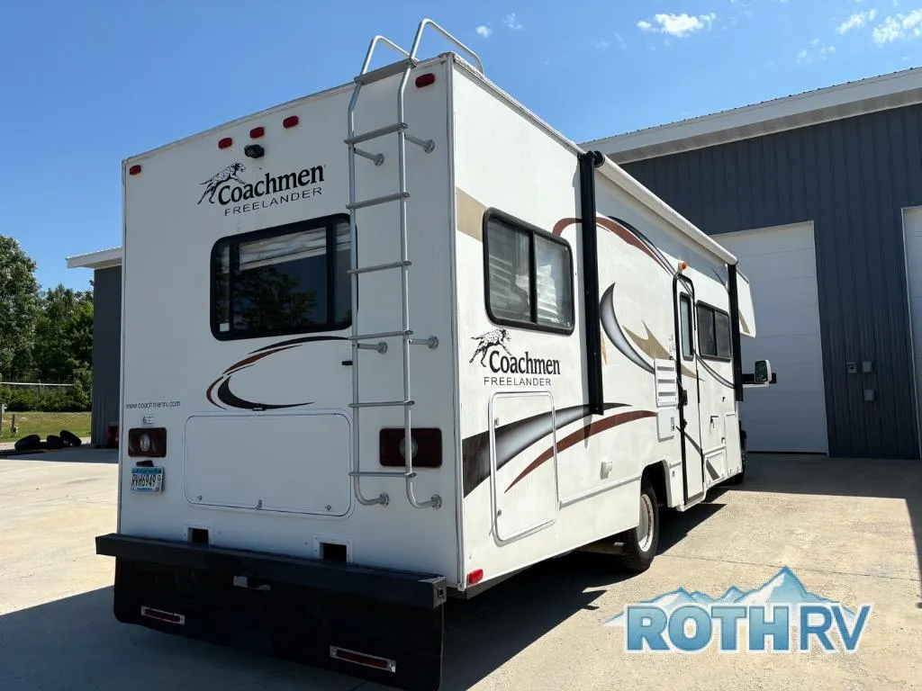 2013 Coachmen Freelander 26QB - Photo 4