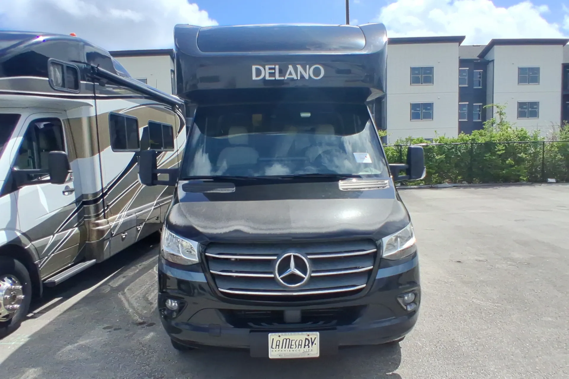 2021 Thor Motor Coach Delano 24TT — front
