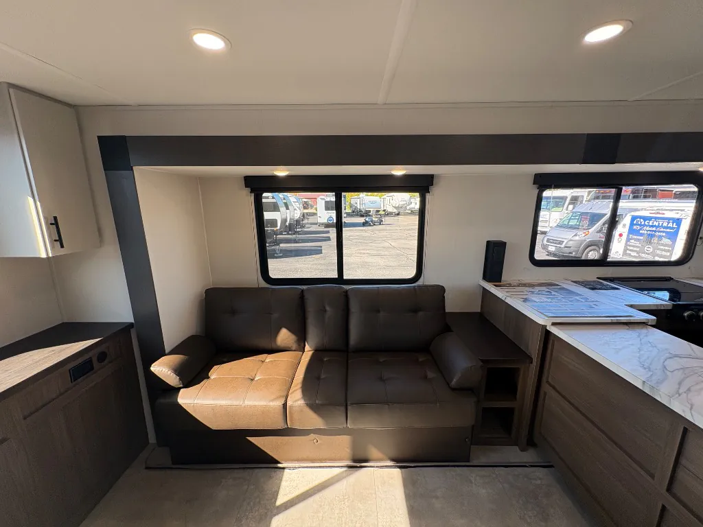2027 Forest River Tracer 286RL, Photos photo 18