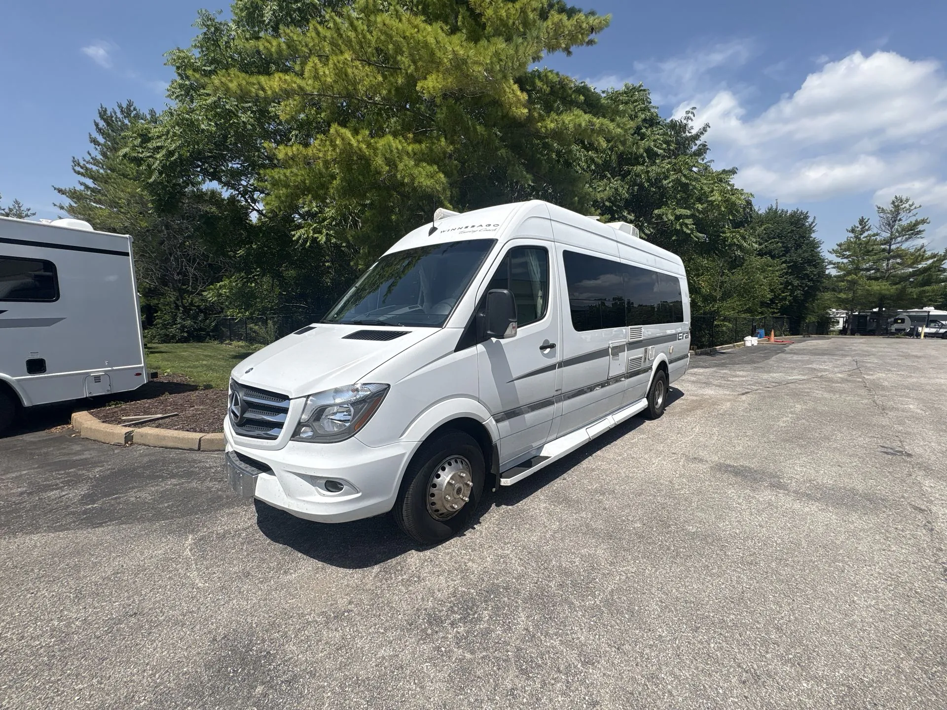 2015 Winnebago Era 70A - Photo 2