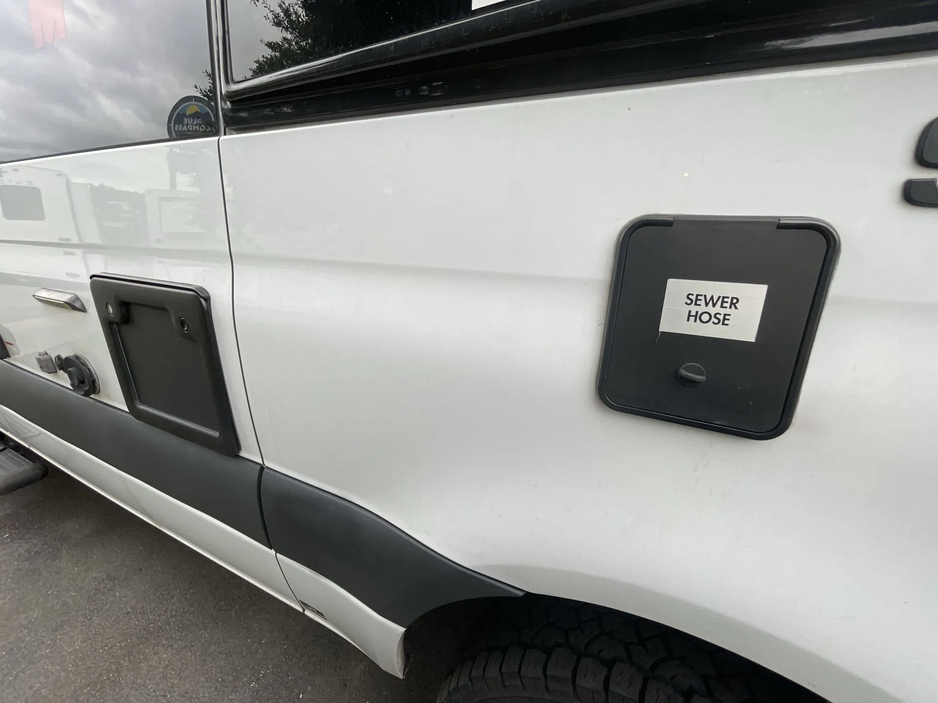 2022 Thor Motor Coach Sanctuary 19L - Photo 2