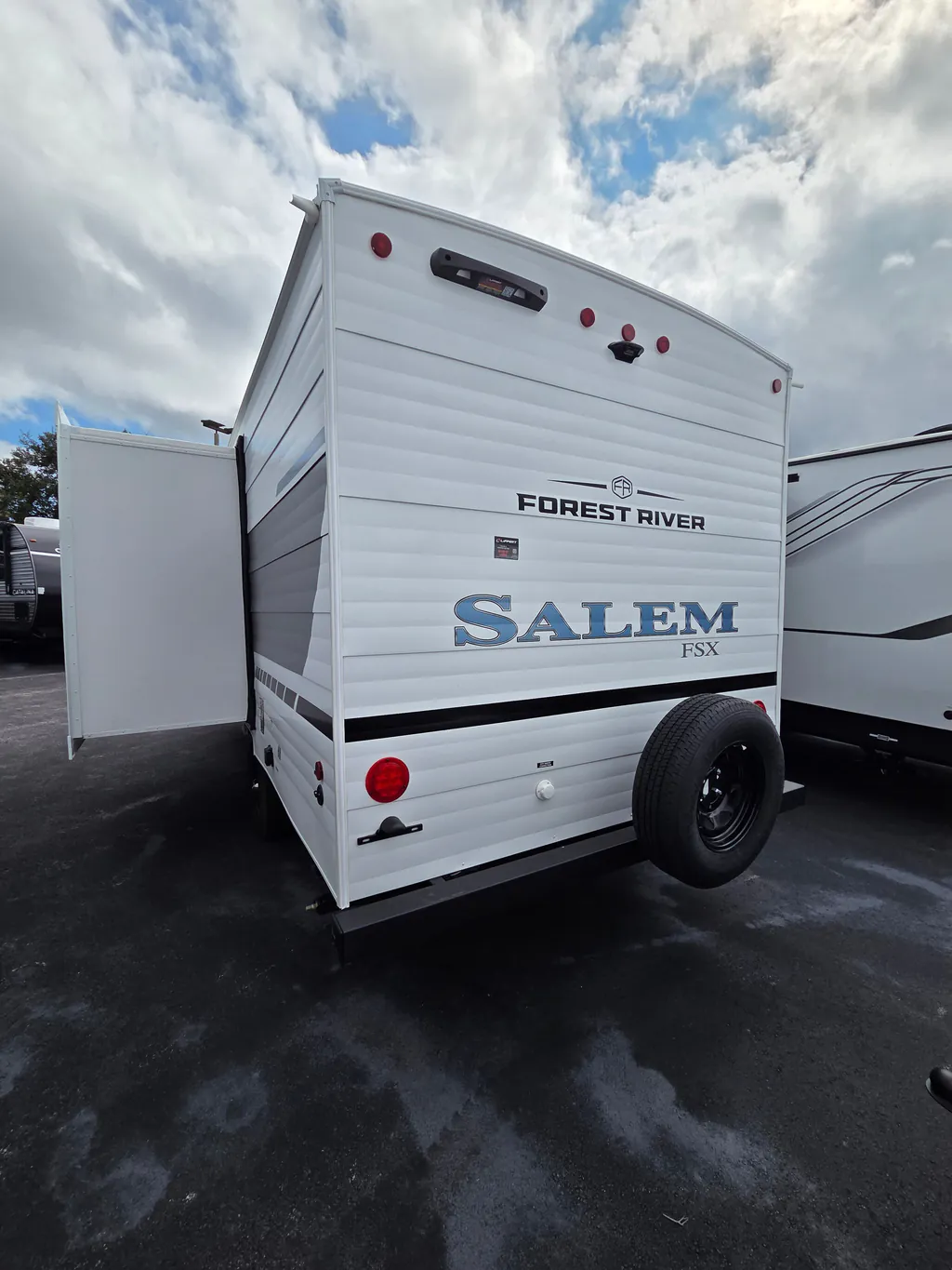 2026 Forest River Salem FSX 177ICE, Photos photo 4