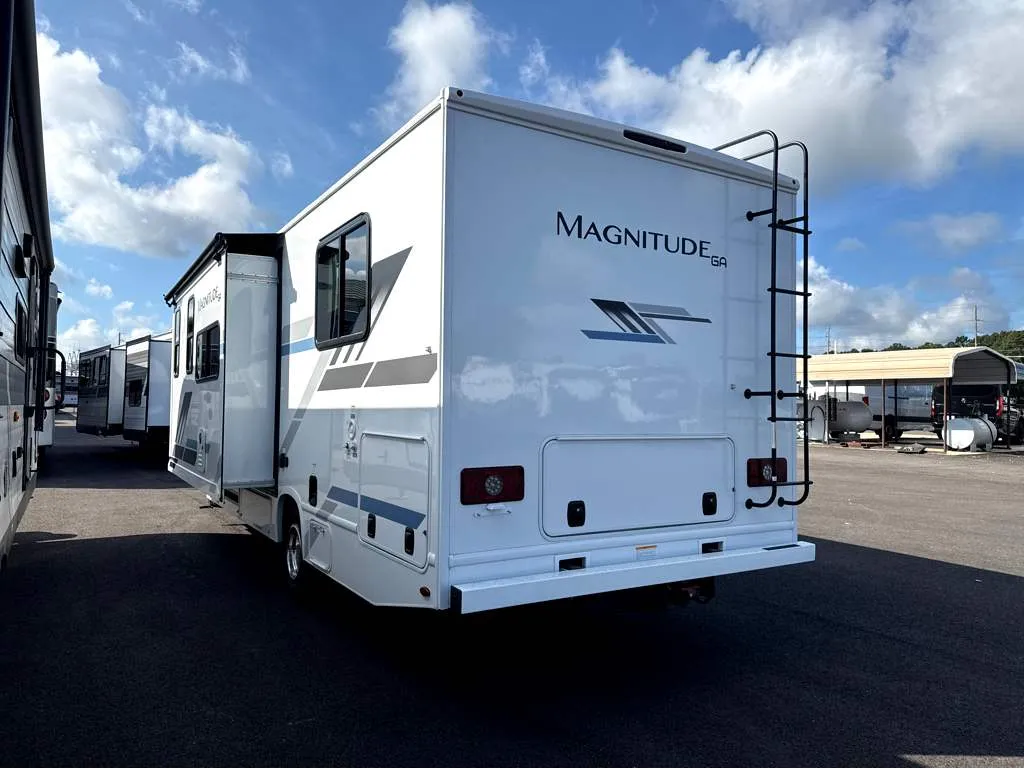 2027 Thor Motor Coach Magnitude GA28 - Photo 3