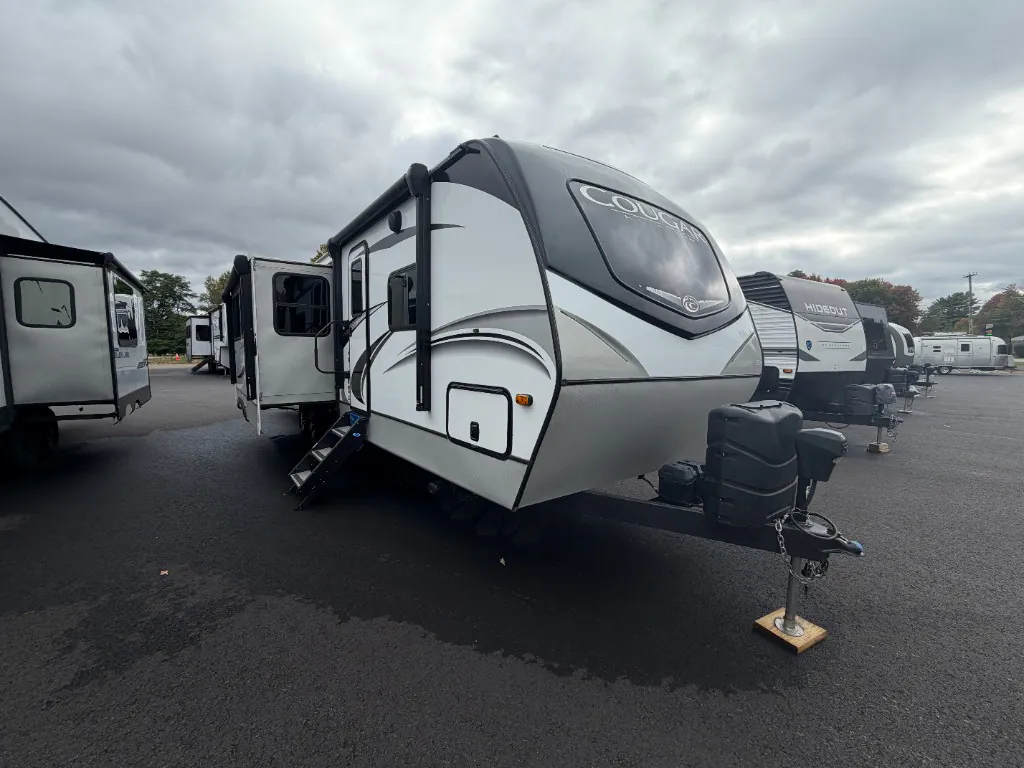 2021 Keystone Cougar Half-Ton 34TSB - Photo 2
