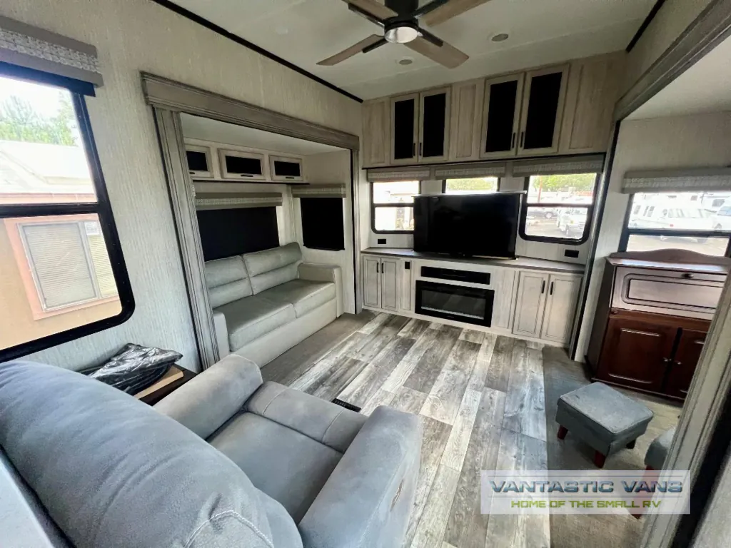2023 Forest River Sierra Destination 420FL, Photos photo 15