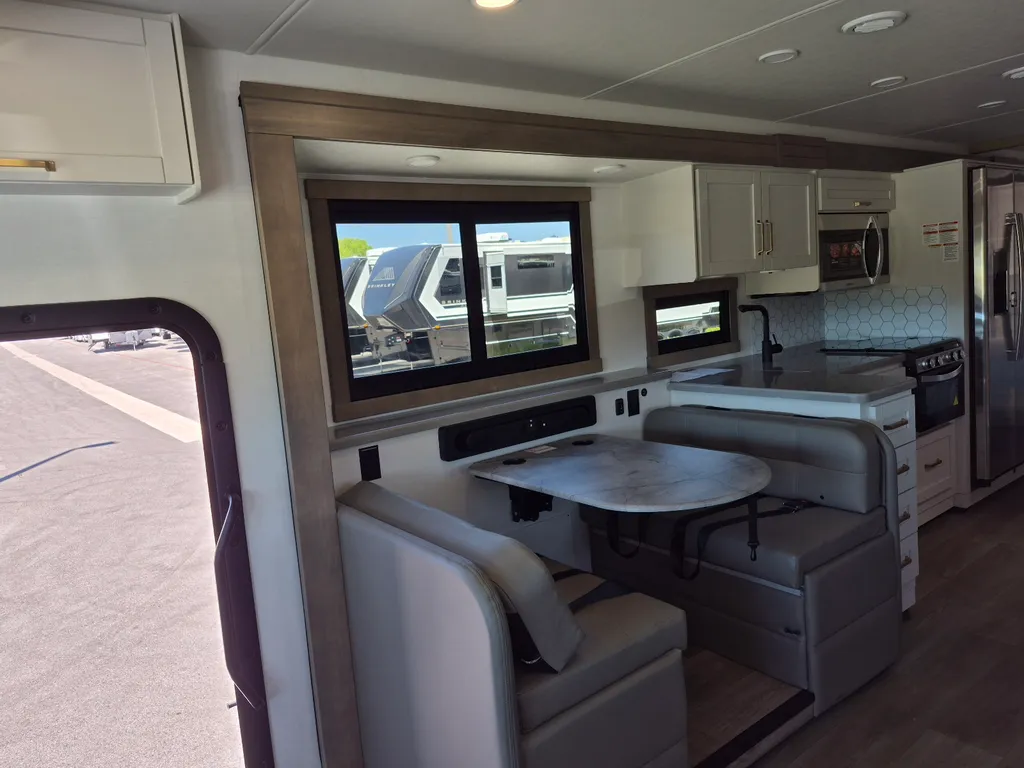 2027 Entegra Coach Vision XL 36C, Photos photo 9