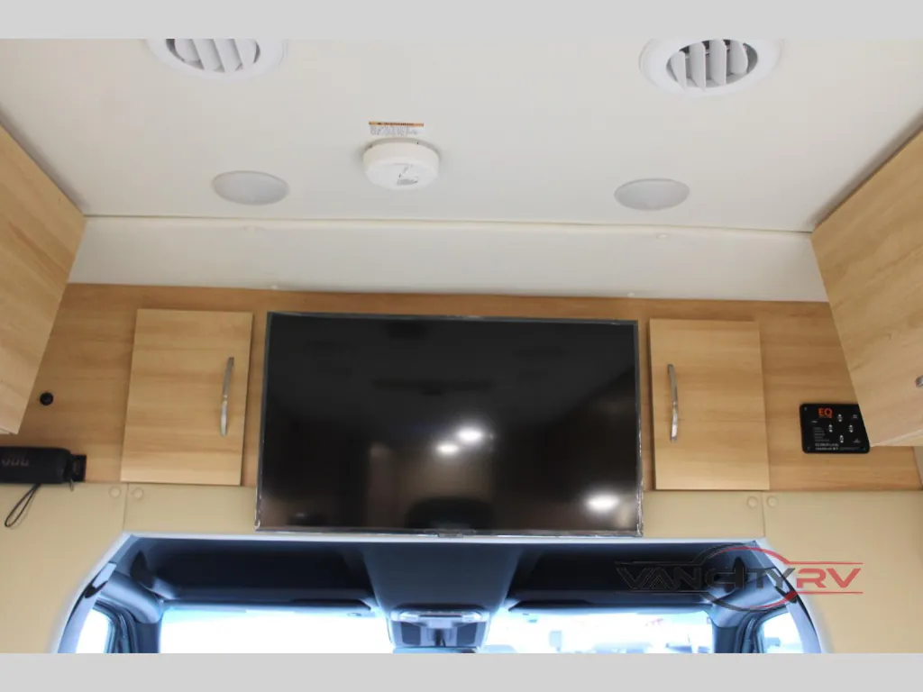 2025 Chinook RV Summit SS, Photos photo 17