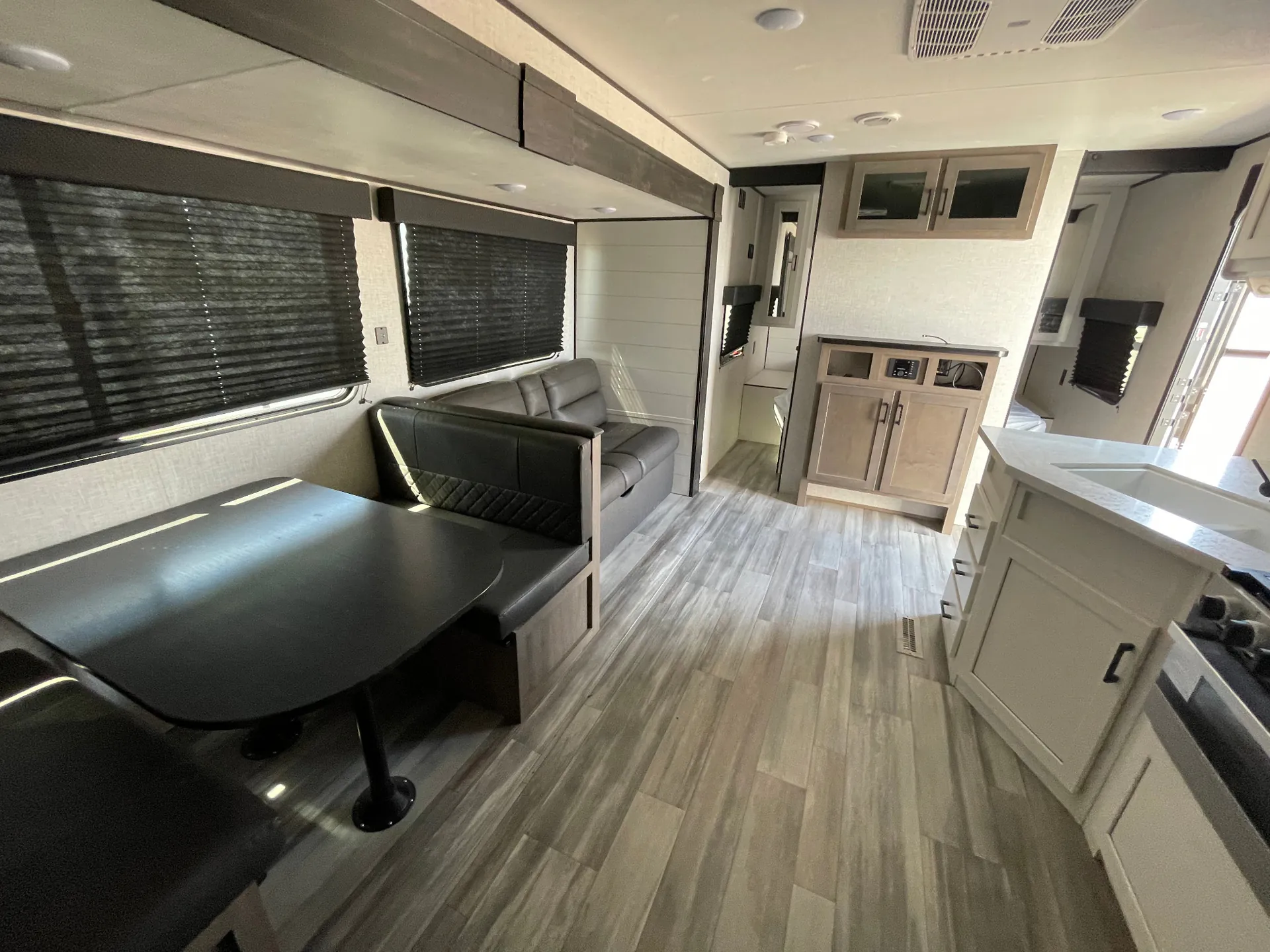 2024 Jayco Jay Flight 261BHSW - Photo 3