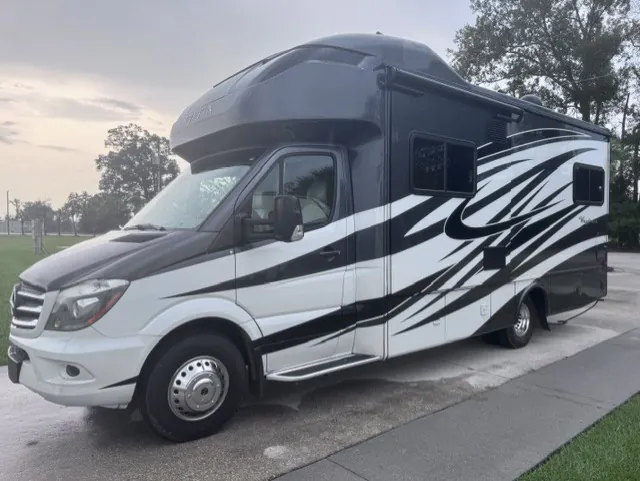 2018 Tiffin Wayfarer 24 TW, Photos photo 2