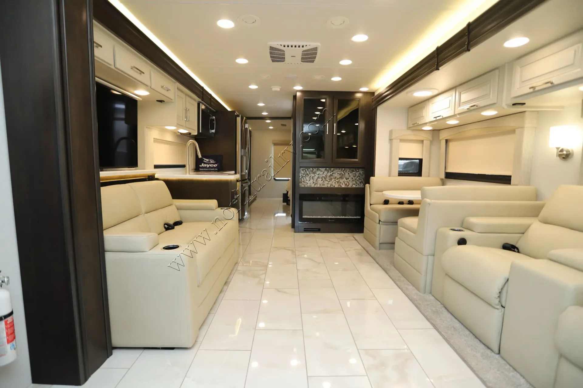 2026 Jayco Seneca Prestige 37M - Photo 4