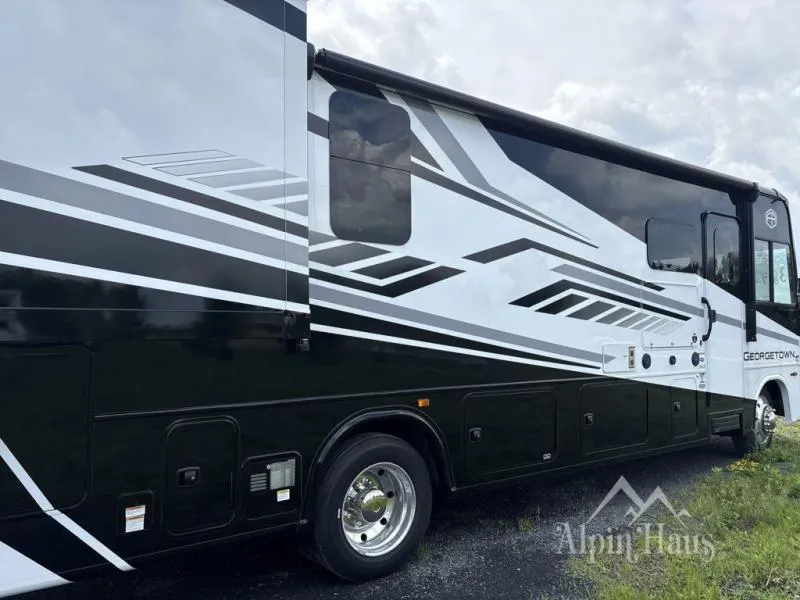 2027 Forest River Georgetown 5 Series GT5 31L5 - Photo 4