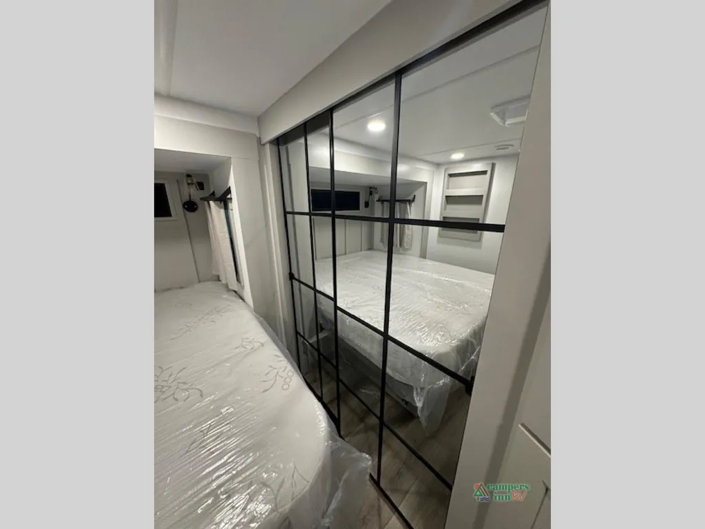 2026 Brinkley Model G 3970, Photos photo 63