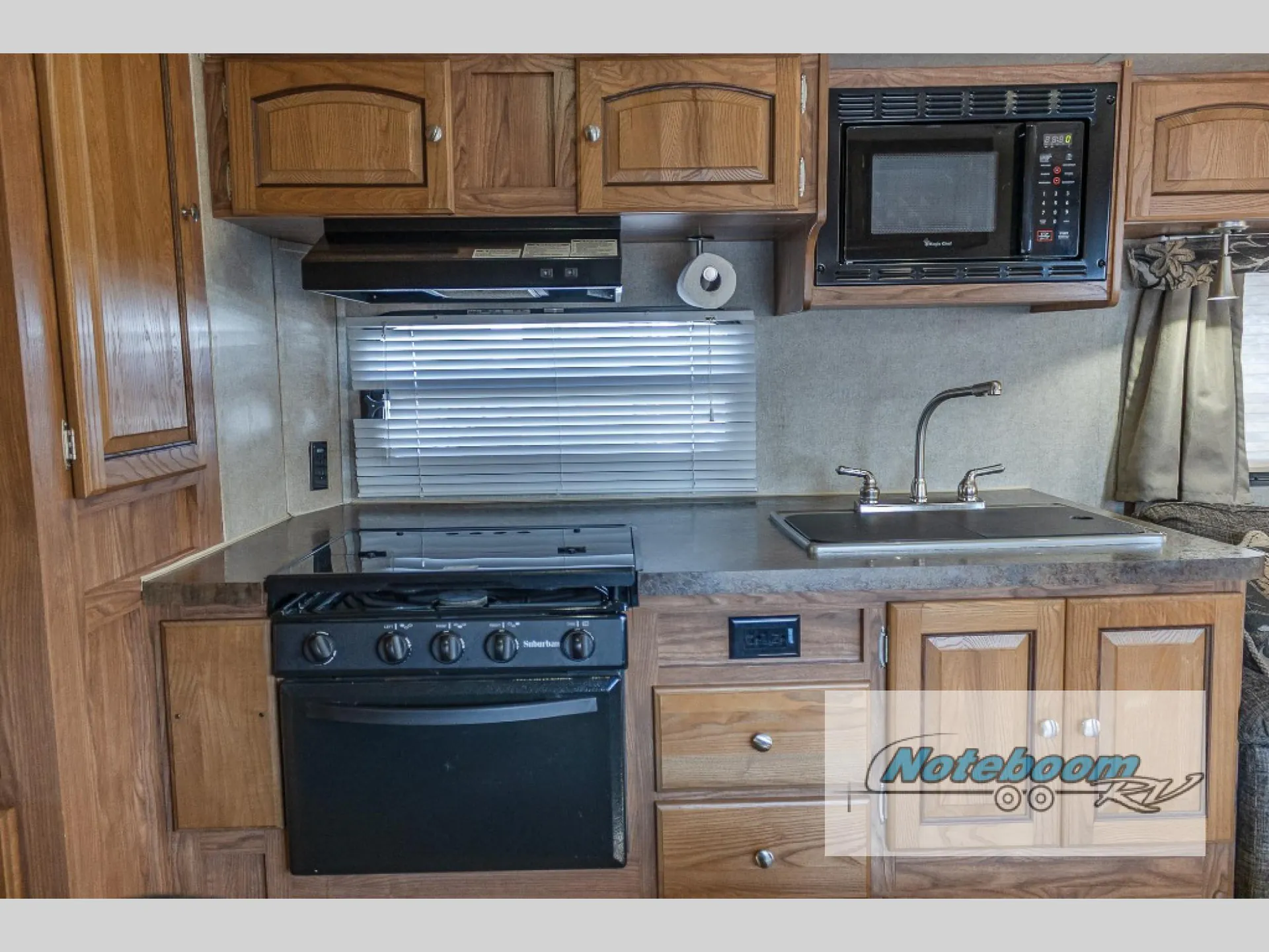 2015 Forest River Rockwood Roo 23SS - Photo 3
