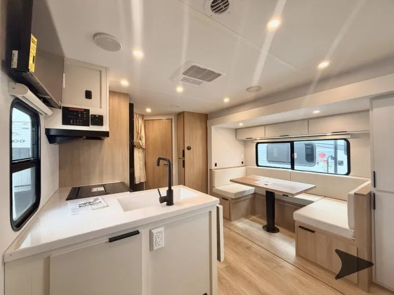 2026 Winnebago Thrive 22MBH - Photo 4