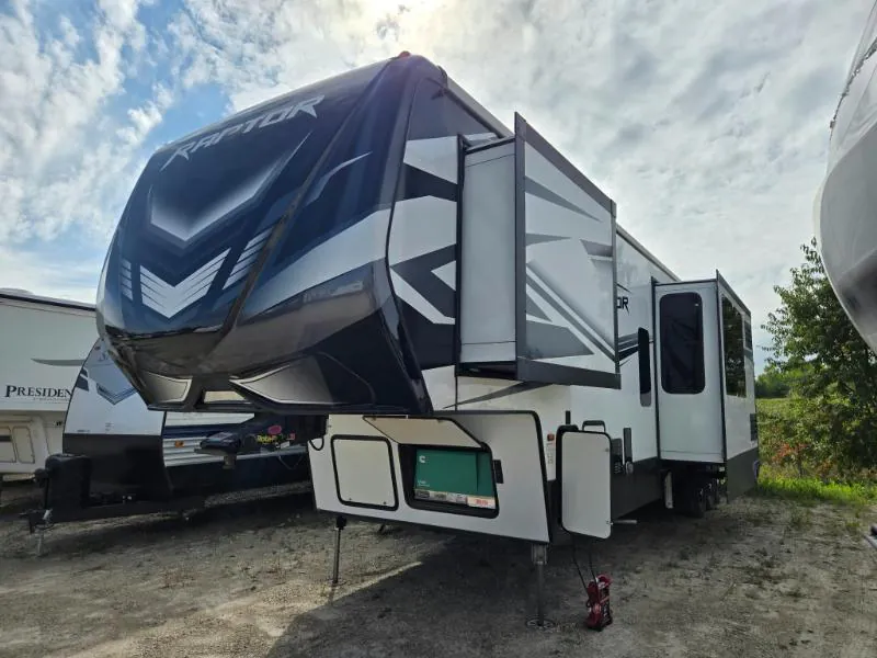 2021 Keystone Raptor 423, Photos photo 15