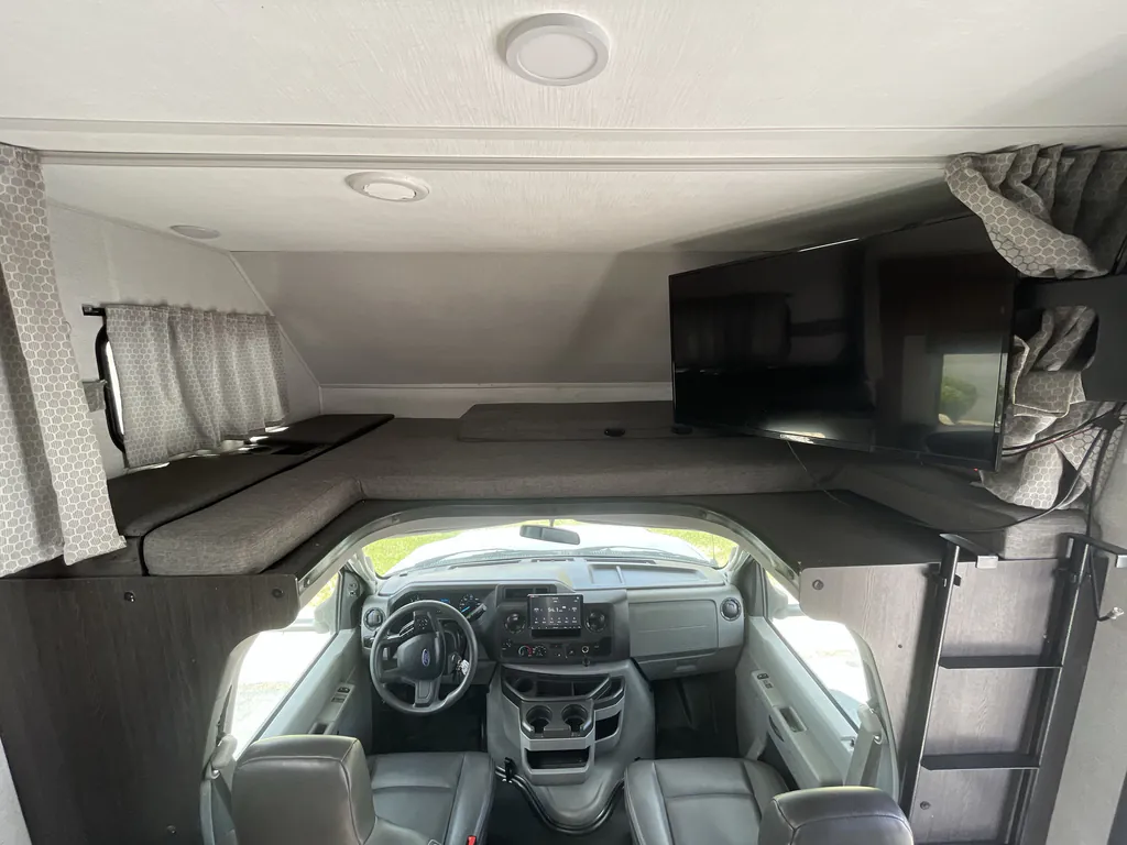 2021 Forest River Sunseeker 2440DS, Photos photo 9