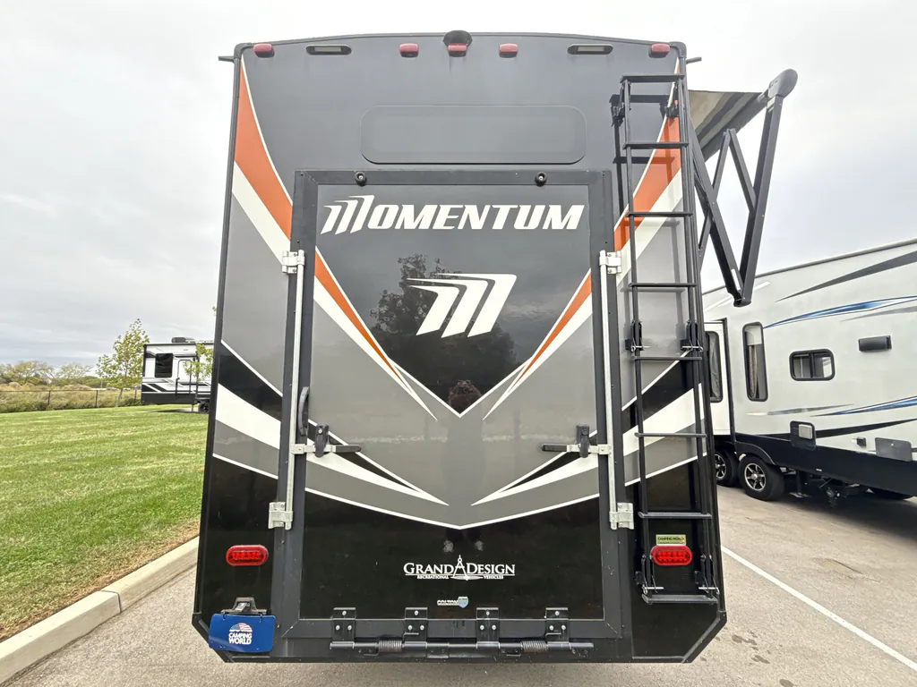 2018 Grand Design Momentum 376TH, Photos photo 7