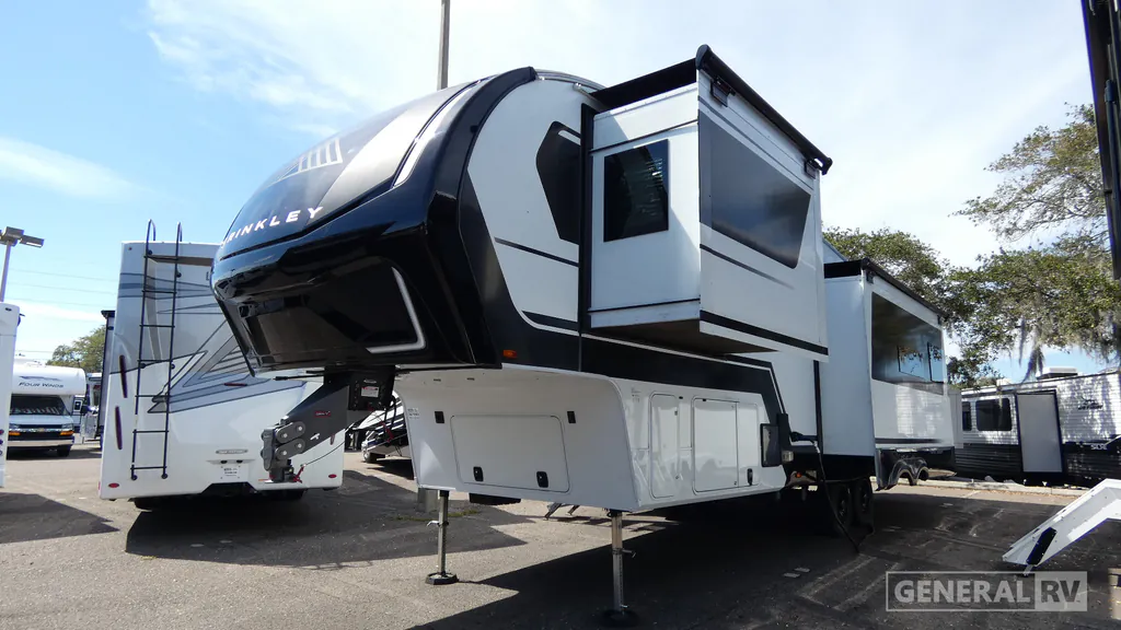 2024 Brinkley Model Z 3100, Photos photo 5