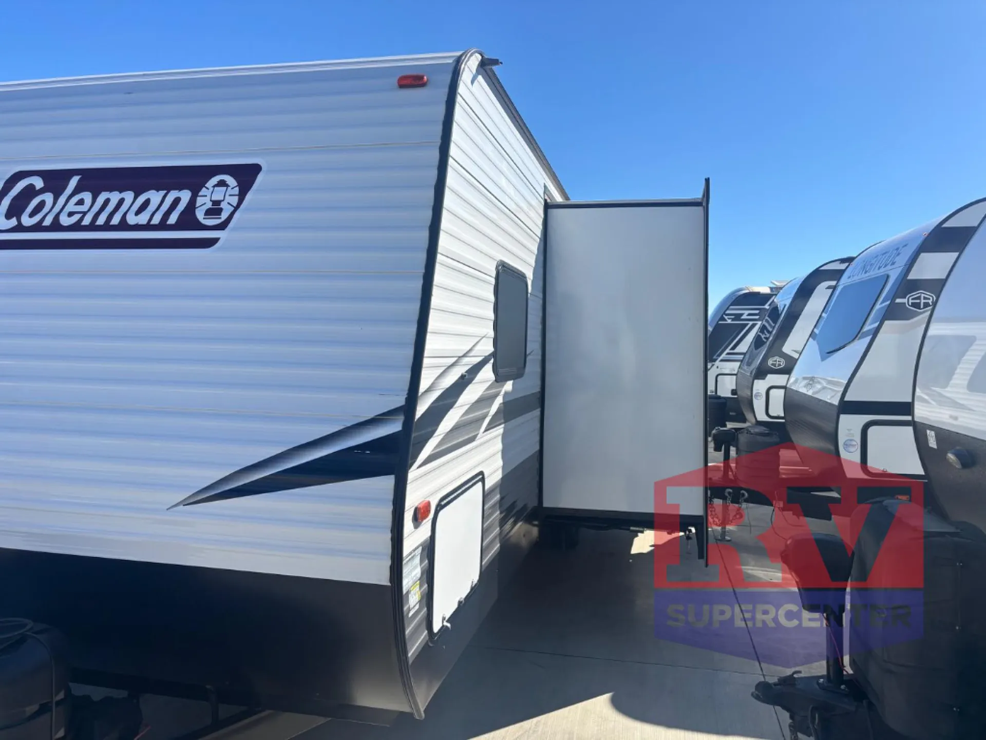 2021 Dutchmen Coleman Lantern 263BHWE - Photo 4