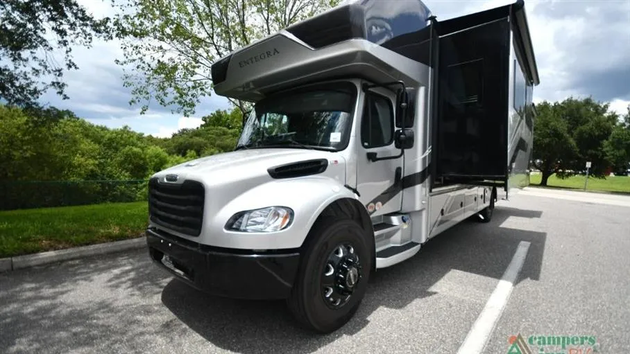 2027 Entegra Coach Accolade 37M - Photo 4