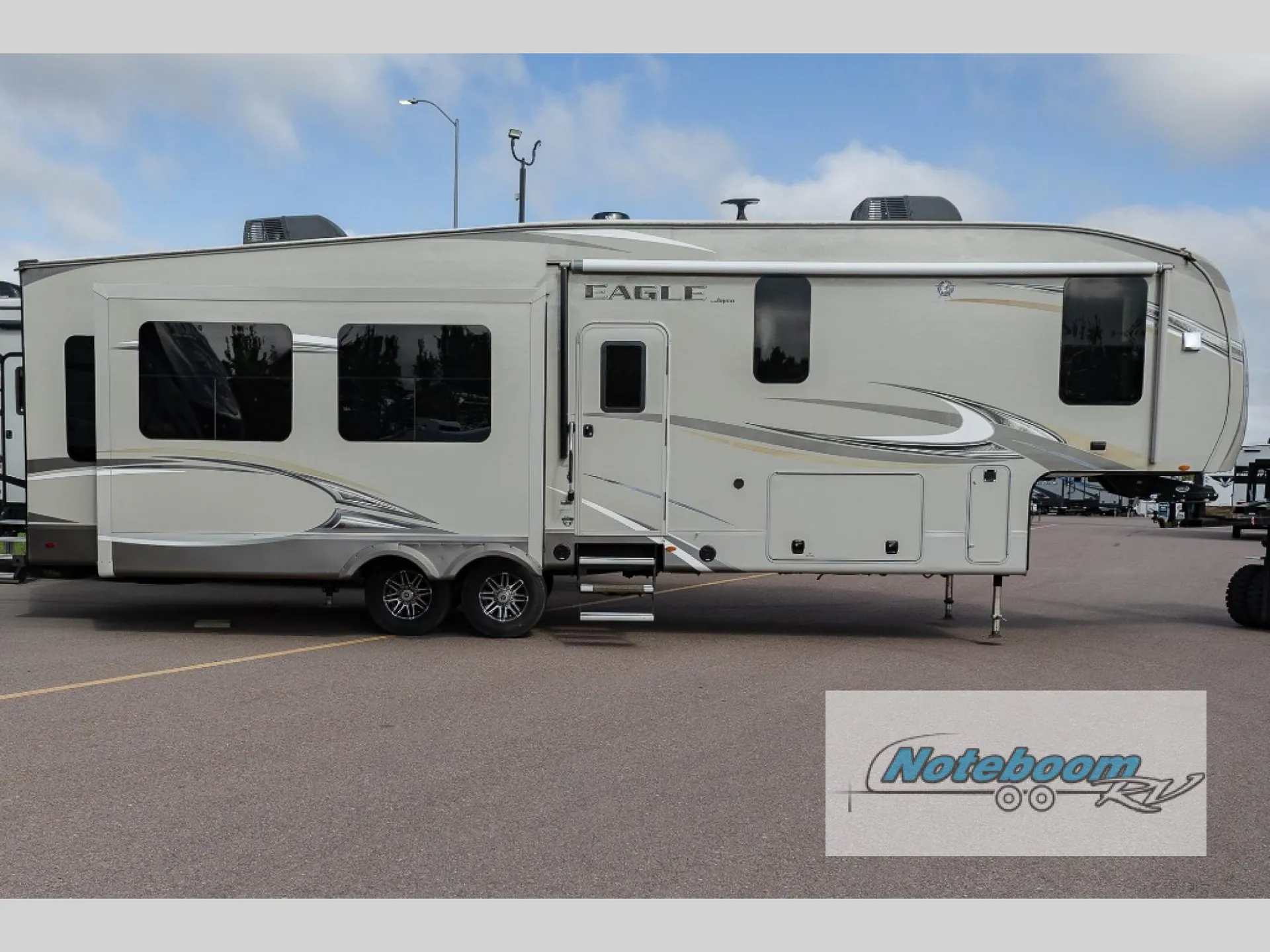 2018 Jayco Eagle 321RSTS - Photo 2
