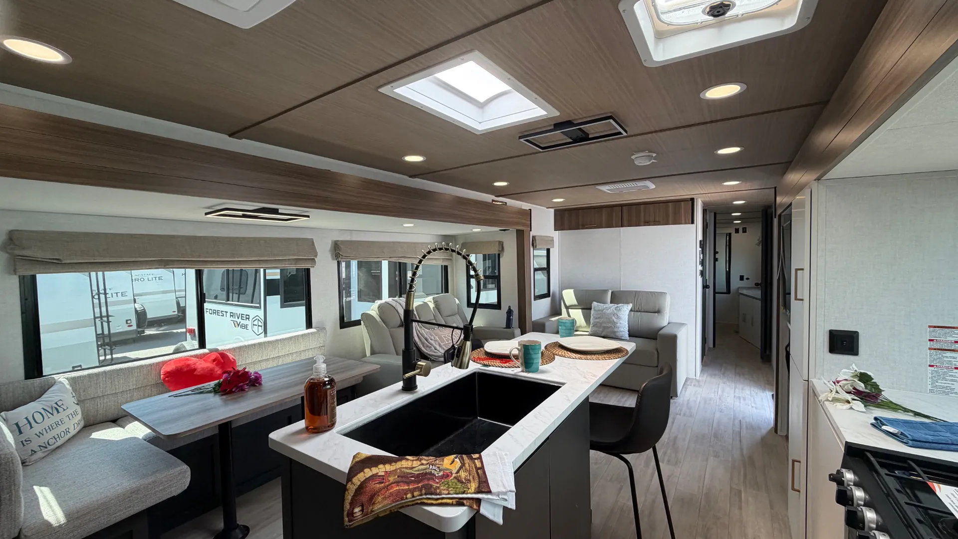 2026 Forest River Vibe 3400XL — Photo 7