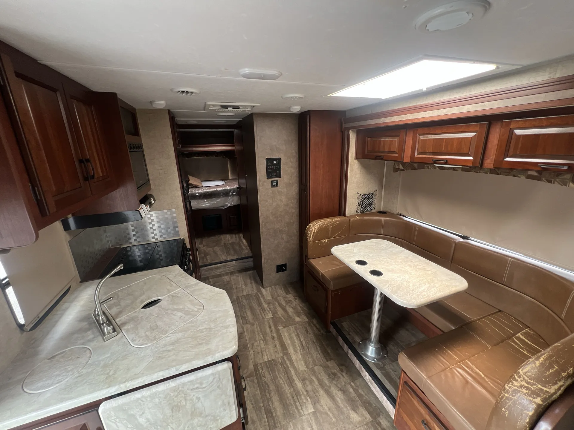 2016 Forest River Sunseeker 2500TS — living area main