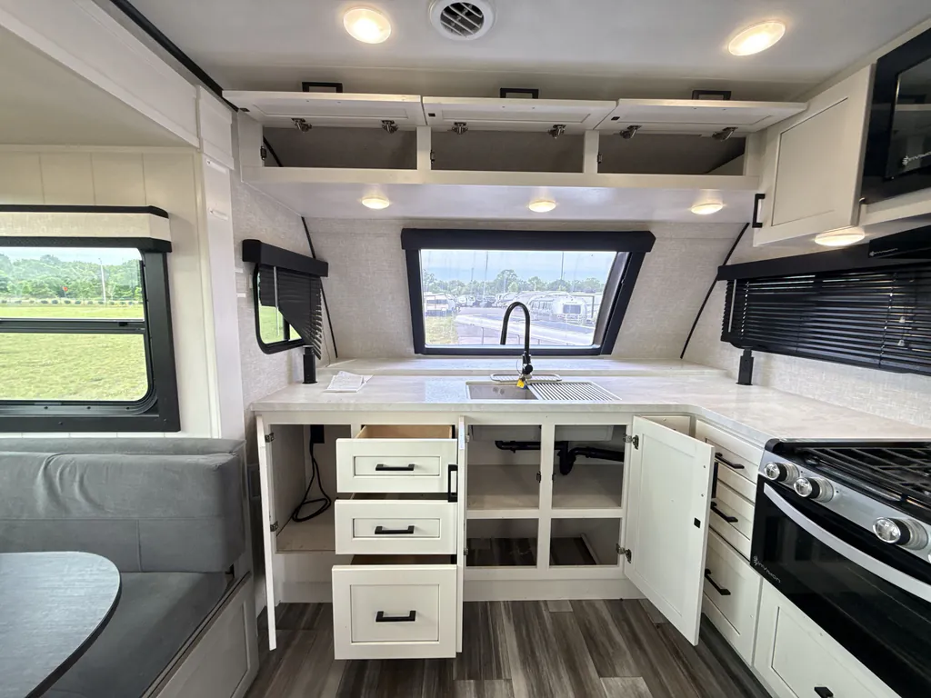 2025 Jayco Jay Feather 26FK, Photos photo 14